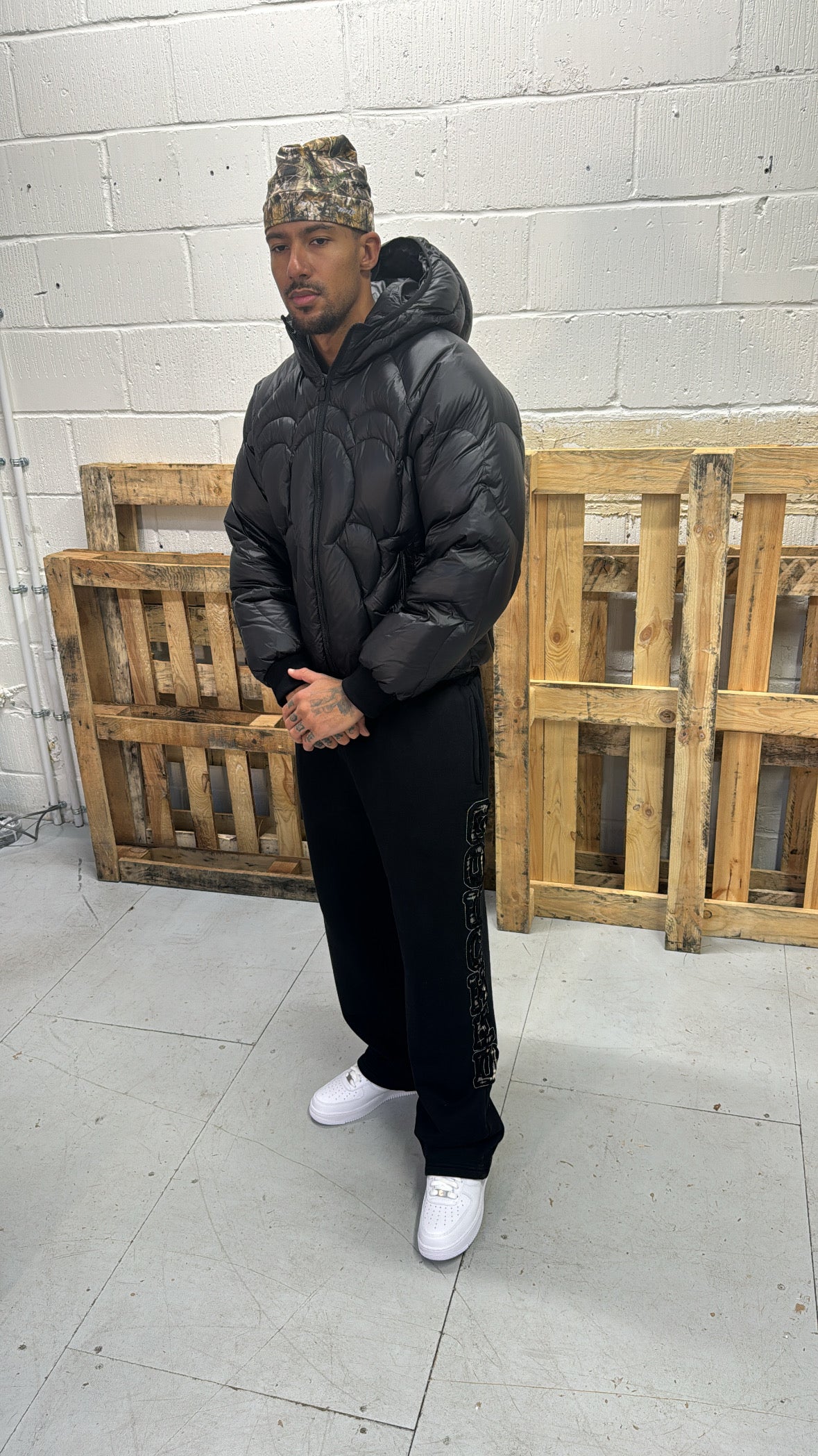 BLACK ICON PUFFER